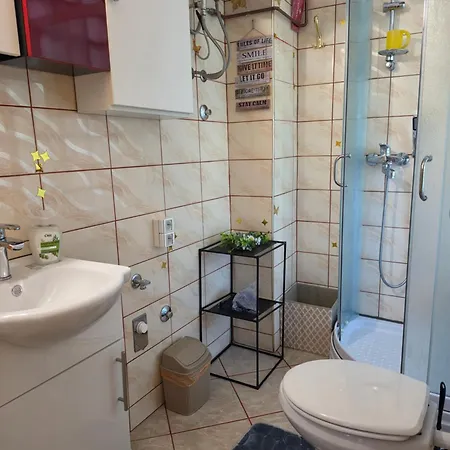 1 Apartamento *
